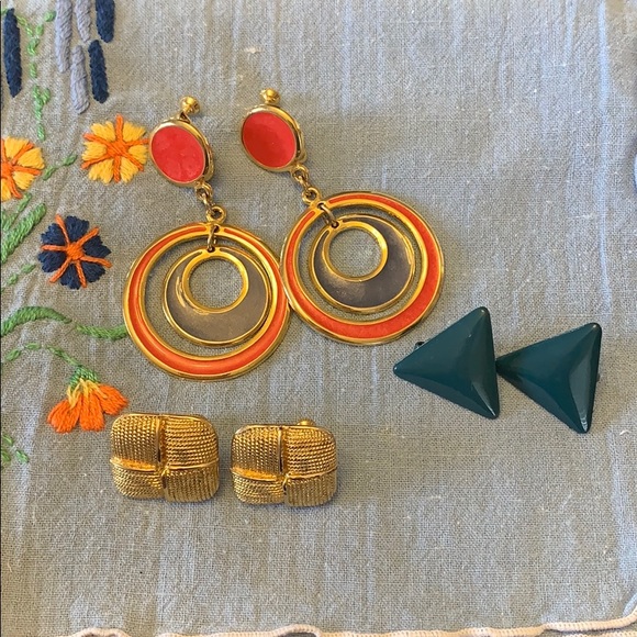 Jewelry - Vintage - 3 pair, screw-back, clip on earrings